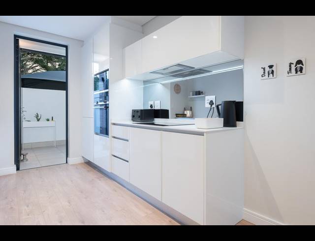 2 BEDROOM APARTMENT FOR SALE IN SANDRINGHAM